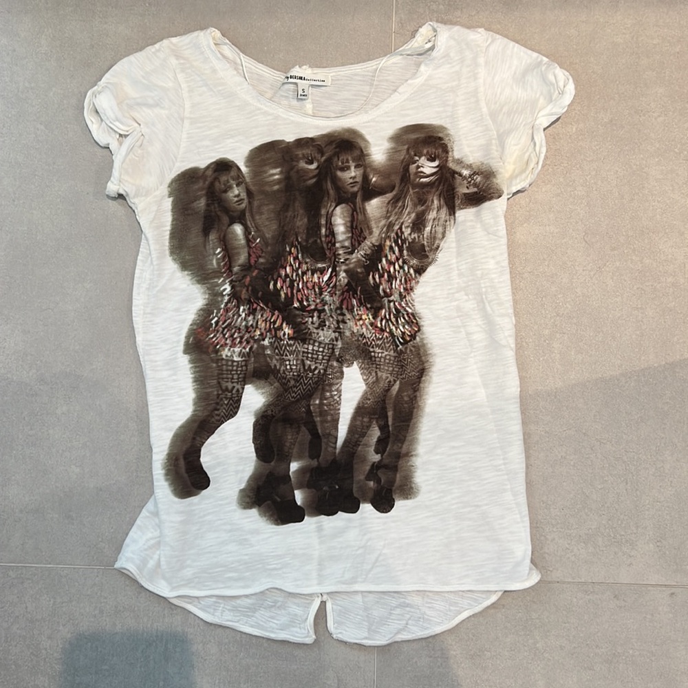 Bershka women size small ivory Tshirt with women print design Y2K casual